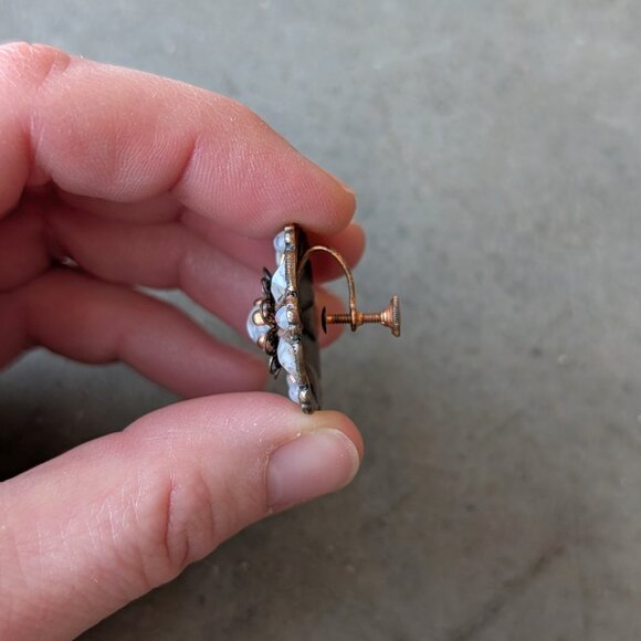 Vintage Fluss Glass Pink Stone Bronze Metal Screwback Earrings - Picture 5 of 8